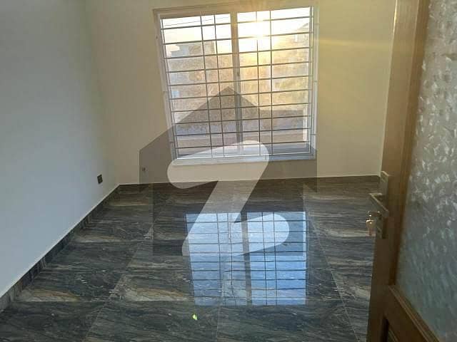 Size 35x70 Full House For Rent In G-13