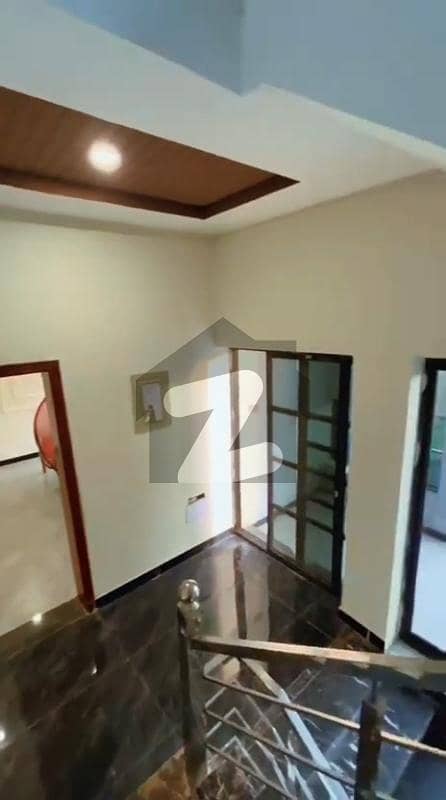 بی ۔ 17 اسلام آباد میں 5 کمروں کا 8 مرلہ مکان 3.45 کروڑ میں برائے فروخت۔