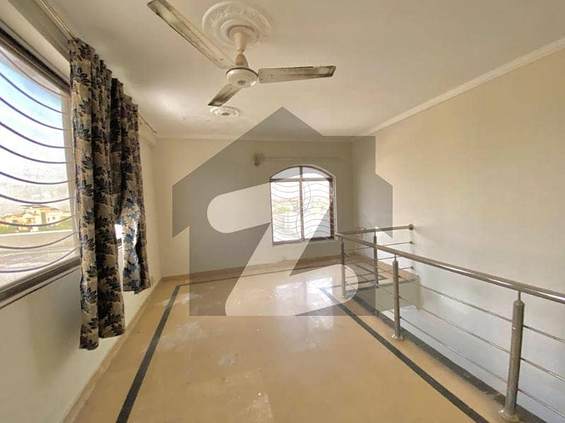 BEAUTIFUL LOCATION FULL HOUSE FOR RENT