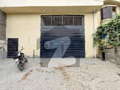 Ideally Located Warehouse For Rent In Sabzazar Scheme Available