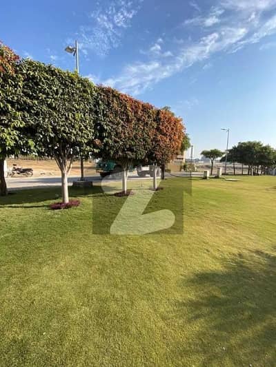 10 Marla possession ready to construction highted location plot available for sale on investor price in Taj Residencia orchard block