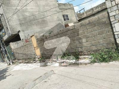 افشاں کالونی راولپنڈی میں 11 مرلہ رہائشی پلاٹ 2.5 کروڑ میں برائے فروخت۔