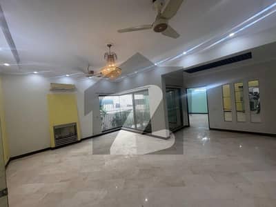 1 Kanal Slightly Used Modern Design House For Rent In DHA Phase 4 Block-GG Lahore.