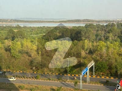 Fully furnished 2 Bedroom + Study Apartment for Rent on Constitution Avenue Full Lake View