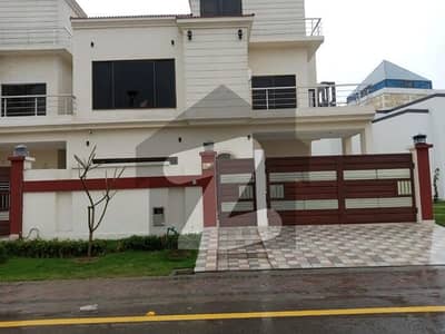 Centrally Located Good Location House Available In DHA Sector A - Rachna Villas For sale