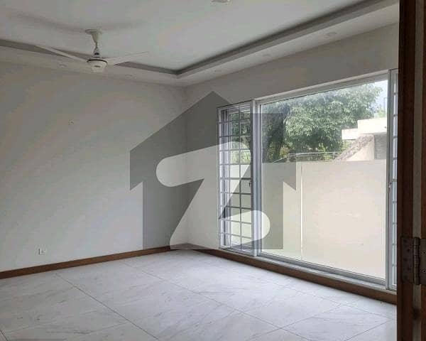 ای ۔ 7 اسلام آباد میں 7 کمروں کا 2 کنال مکان 15.0 لاکھ میں کرایہ پر دستیاب ہے۔