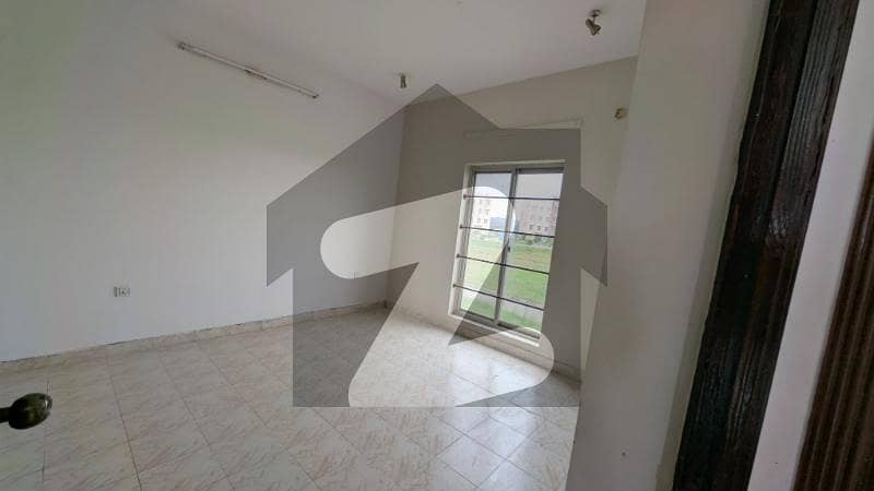 2 Bed Apartment 40.5 lac Sale In C Junction Opposite Dolphin Chowk Future World School