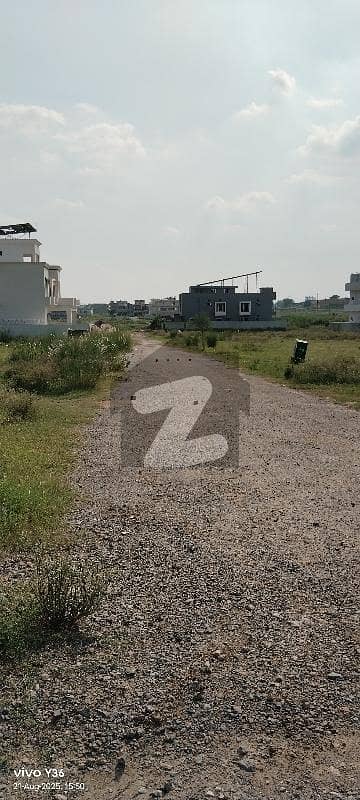 G14/1 Top location plot for Sale proper corner Street 62