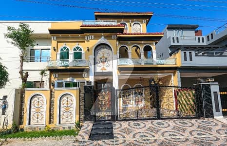 سینٹرل پارک ۔ بلاک جی سینٹرل پارک ہاؤسنگ سکیم,لاہور میں 5 کمروں کا 10 مرلہ مکان 3.6 کروڑ میں برائے فروخت۔