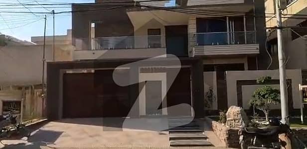 نارتھ ناظم آباد ۔ بلاک ایچ نارتھ ناظم آباد,کراچی میں 6 کمروں کا 17 مرلہ مکان 18.0 کروڑ میں برائے فروخت۔