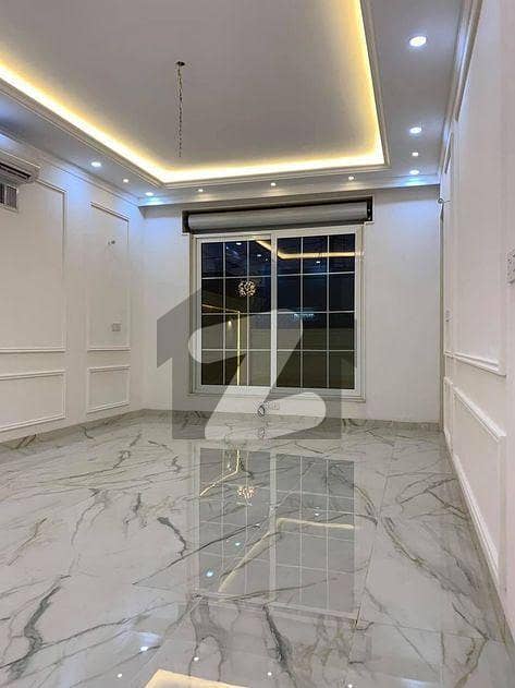 Brand New Flat For Rent (Tariq Road) Brand New Flat For Rent (Tariq Road)