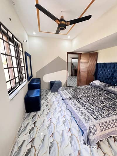 Luxury Living Awaits 10 Marla Fully Furnished House In Lake City