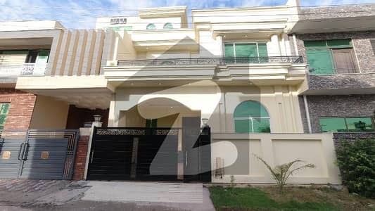 بنی گالہ اسلام آباد میں 4 کمروں کا 8 مرلہ مکان 2.7 کروڑ میں برائے فروخت۔