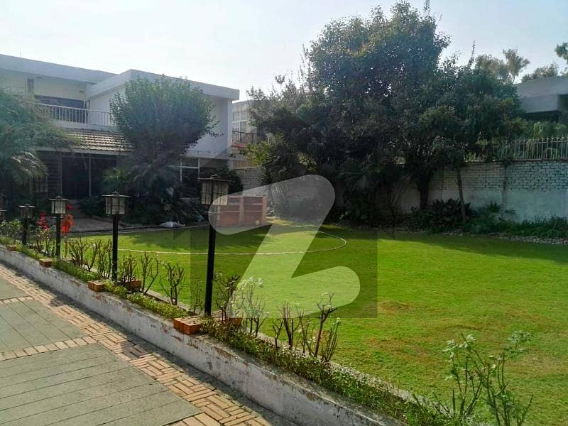 Good Demolished House is for Sale in G-6 Good Demolished House is for Sale in G-6