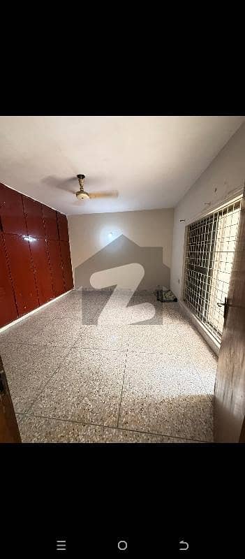فیصل ٹاؤن ۔ بلاک سی فیصل ٹاؤن,لاہور میں 2 کمروں کا 10 مرلہ بالائی پورشن 60.0 ہزار میں کرایہ پر دستیاب ہے۔