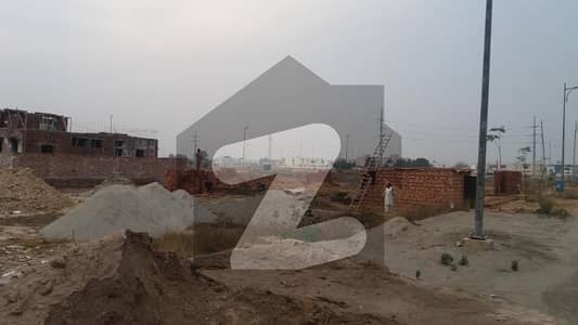 ڈی ایچ اے فیز9 پریزم - بلاک ایف ڈی ایچ اے فیز9 پریزم,ڈی ایچ اے ڈیفینس,لاہور میں 1 کنال رہائشی پلاٹ 2.8 کروڑ میں برائے فروخت۔