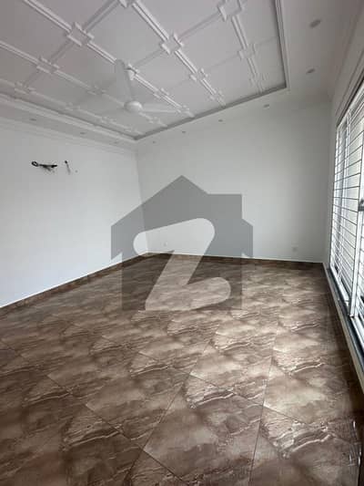 1 KANAL BRAND NEW UPPER PORTION LOWER LOCK AVAILABLE FOR RENT IN DHA PHASE 7