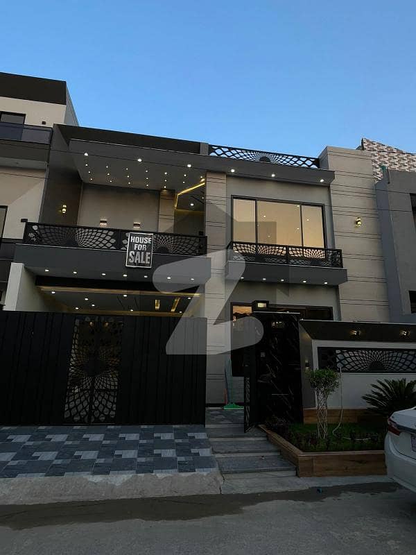10 Marla Luxury House For Sale 10 Marla Luxury House For Sale