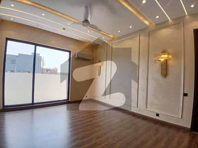 20 Marla modern bungalow 100%Original Picture available for Sale in DHA phase 07, Very Close to McDonald's