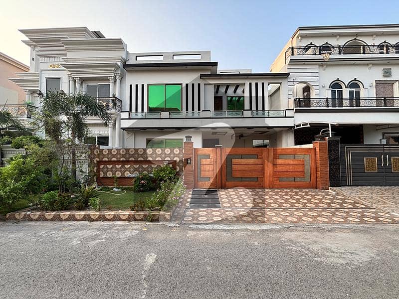 Prime Location 10 Marla House In Only Rs. 110000