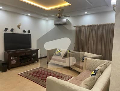 ڈی ایچ اے فیز 8 سابقہ ایئر ایوینیو ڈی ایچ اے فیز 8,ڈی ایچ اے ڈیفینس,لاہور میں 3 کمروں کا 1 کنال بالائی پورشن 1.1 لاکھ میں کرایہ پر دستیاب ہے۔