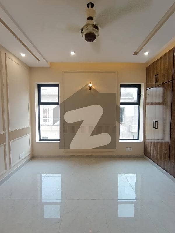 Flat For Rent 2 Bedrooms