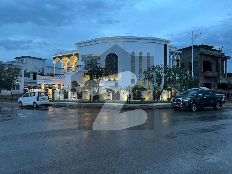 19 Marla Boulevard Corner Designer House Available For Sale & Near Masjid & Commercial Area 19 Marla Boulevard Corner Designer House Available For Sale & Near Masjid & Commercial Area