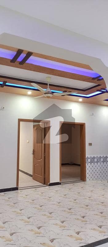 ایچ ۔ 13 اسلام آباد میں 5 کمروں کا 5 مرلہ مکان 2.6 کروڑ میں برائے فروخت۔