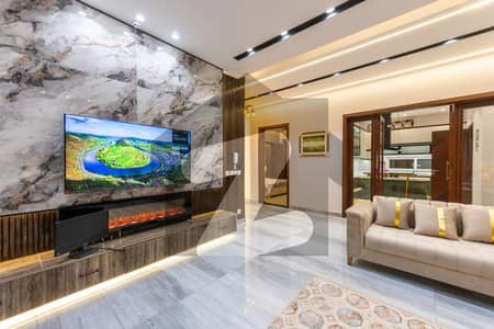 1 KANAL ULTRA MODRAN STYLE HOUSE FOR SALE 100% ORIGNAL PICTURS ATTACHED