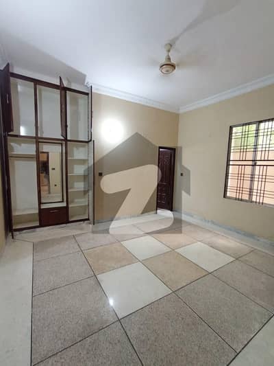 10-Marla Independent House Available For Rent