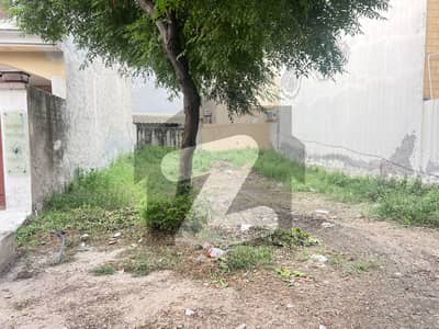 بحریہ ٹاؤن جناح بلاک بحریہ ٹاؤن سیکٹر ای,بحریہ ٹاؤن,لاہور میں 5 مرلہ رہائشی پلاٹ 1.29 کروڑ میں برائے فروخت۔