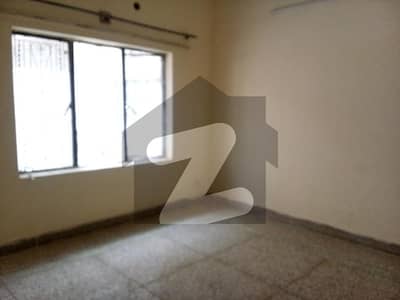Full House For Rent G10-4 Ideal Location