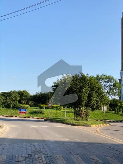بحریہ ٹاؤن فیز 8 ۔ بلاک بی بحریہ ٹاؤن فیز 8,بحریہ ٹاؤن راولپنڈی,راولپنڈی میں 10 مرلہ رہائشی پلاٹ 1.15 کروڑ میں برائے فروخت۔