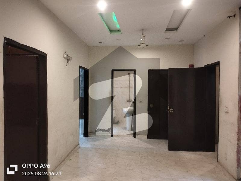 04 MARLA OFFICE 2ND FLOOR EXCELLENT LOCATION