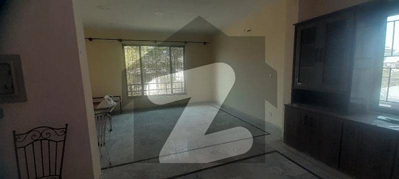 Full House Available For Rent In F-7/1 Full House Available For Rent In F-7/1