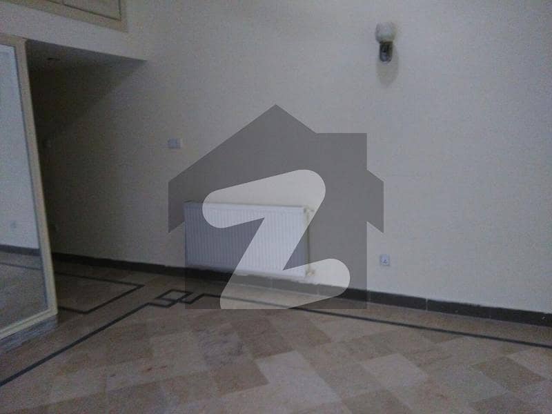 HOUSE FOR RENT IN F-7 HOUSE FOR RENT IN F-7