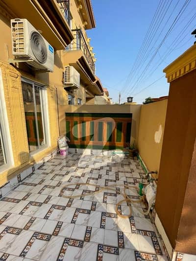 10 marla brand new type full house is for rent in Architect Housing Society Lahore.