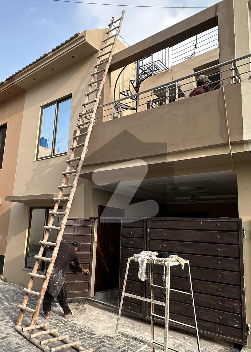 5 Marla Semi Used House Opposite Doctors Hospital 5 Marla Semi Used House Opposite Doctors Hospital