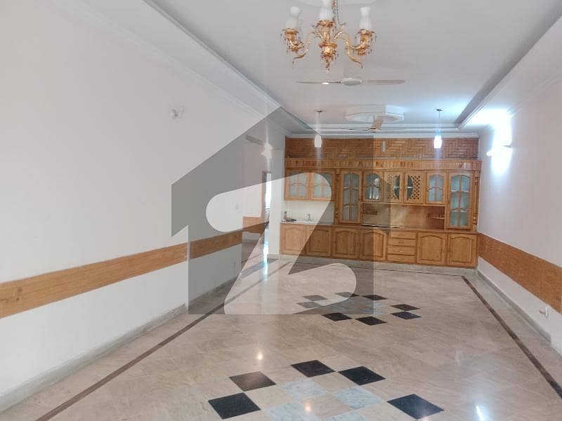 Beautiful Upper Portion Available For Rent Beautiful Upper Portion Available For Rent