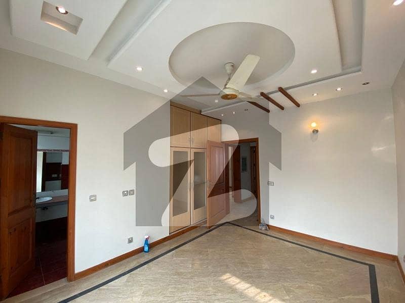 10 Marla House Is Available For Rent 10 Marla House Is Available For Rent