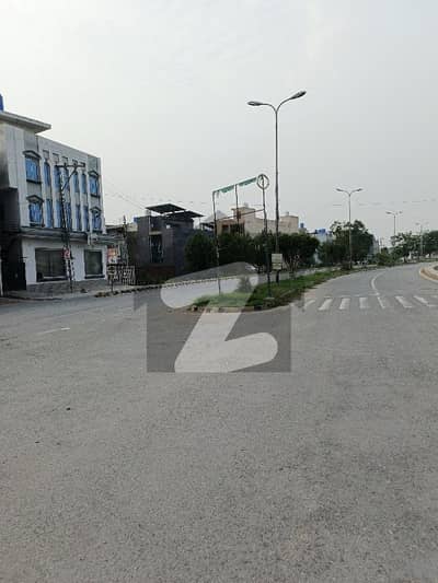 10 MARLA CORNER PLOT LIFE TIME LDA APPROVED FOR SALE EDEN BULLEWARD COLLEGE ROAD LAHORE