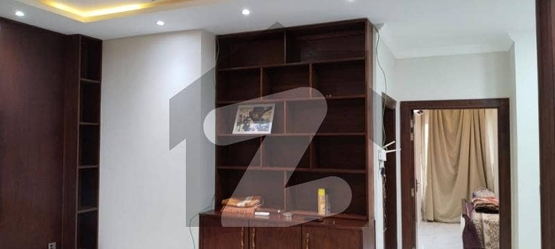 A Flat Of 1500 Square Feet In Rs. 180000