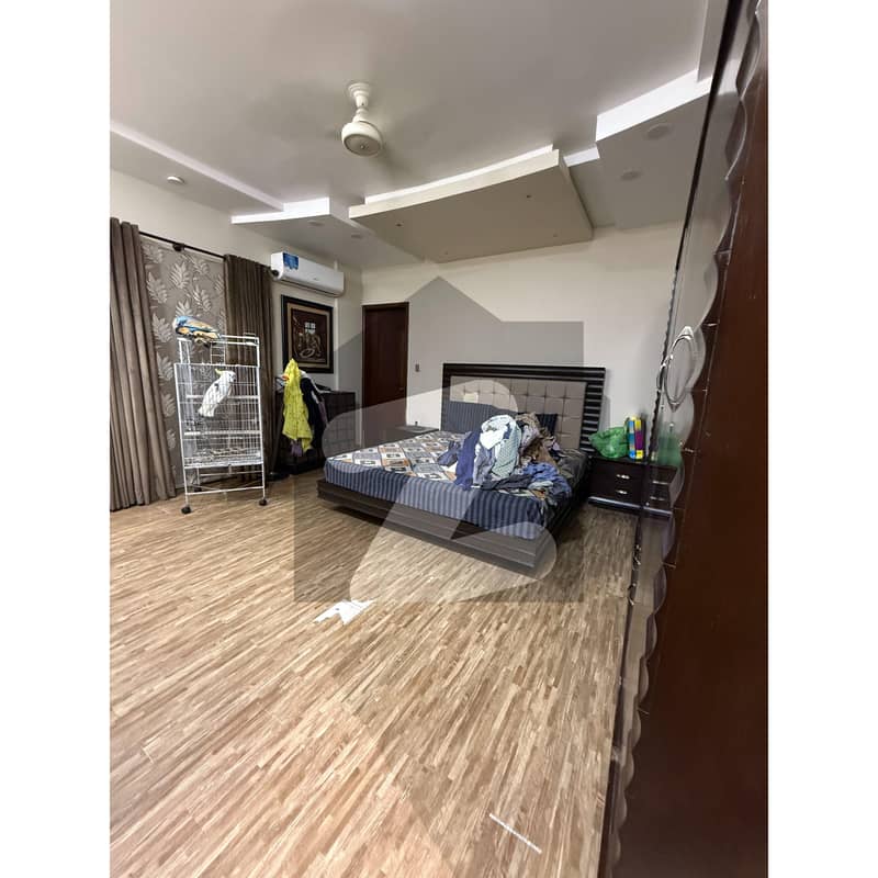 400 Yard Vip Renovated Bungalow Available For Rent 400 Yard Vip Renovated Bungalow Available For Rent