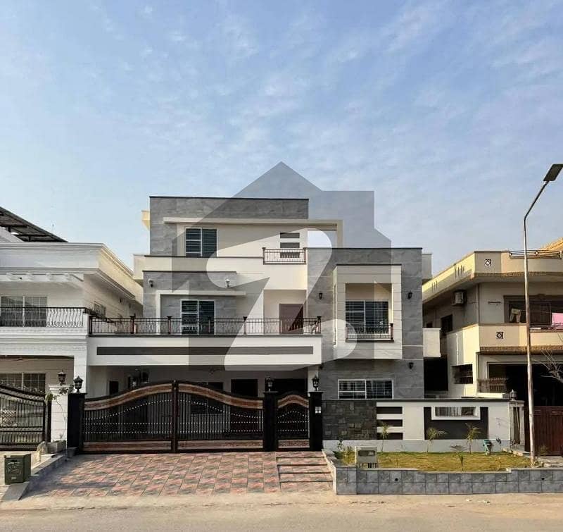 50x90 1 kanal Beautifull House For Sale in G-13