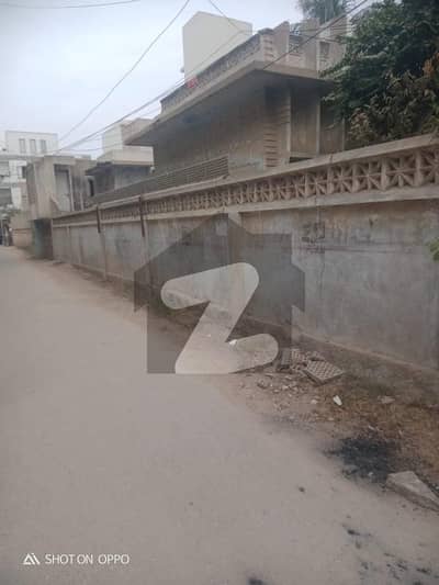 Corner House Near Hydri Main Road Block H