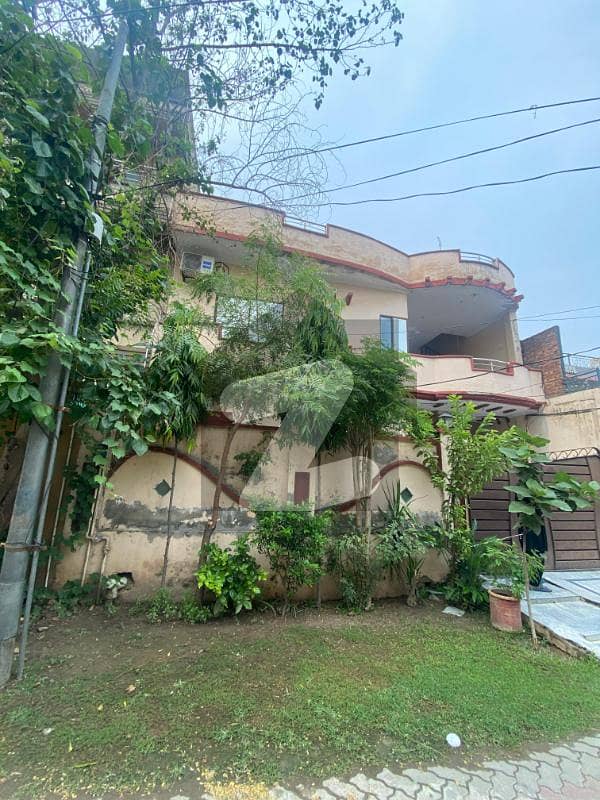 10-Marla House Available For Sale 10-Marla House Available For Sale