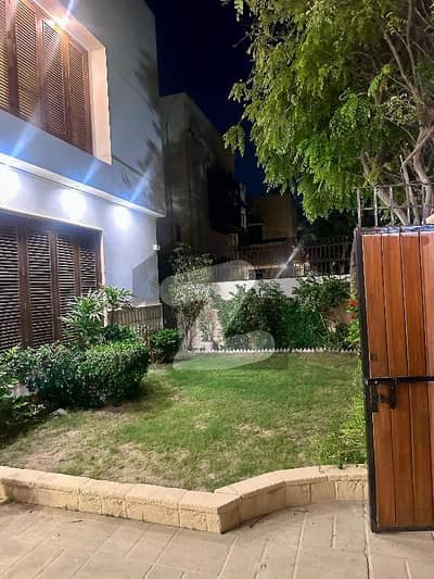 ڈی ایچ اے فیز 6 ڈی ایچ اے ڈیفینس,کراچی میں 6 کمروں کا 1 کنال مکان 13.0 کروڑ میں برائے فروخت۔