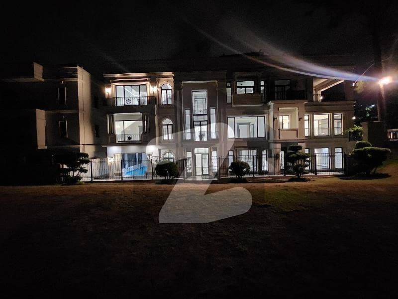 House At Prime Location Elegant 7 Bedroom Mansion