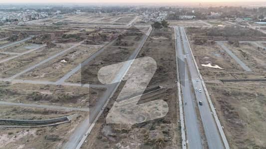 پارک انکلیو 3 پارک انکلیو,اسلام آباد میں 10 مرلہ رہائشی پلاٹ 3.0 کروڑ میں برائے فروخت۔