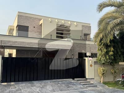 ڈی ایچ اے فیز 6 ڈیفنس (ڈی ایچ اے),لاہور میں 5 کمروں کا 1 کنال مکان 8.5 کروڑ میں برائے فروخت۔